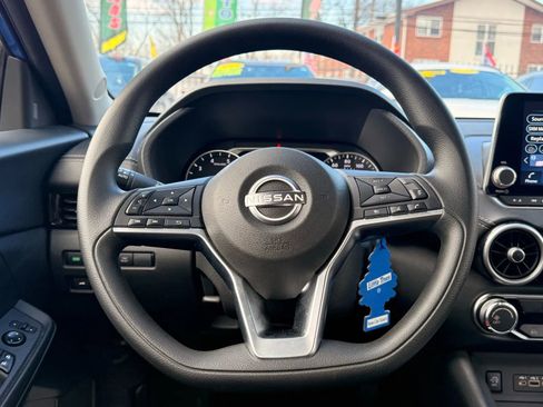 Used 2025 Nissan Sentra SV image 18