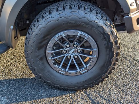 Certified 2020 Ford F150 Raptor w/ Equipment Group 802A Luxury image 9