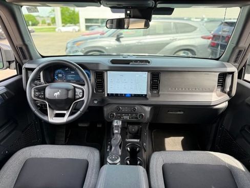 Used 2025 Ford Bronco Big Bend AWD/4WD image 2