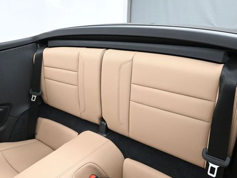 Used 2022 Porsche 911 Carrera S image 6