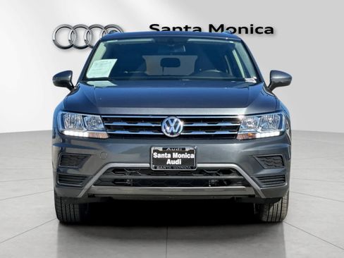 Used 2020 Volkswagen Tiguan SE w/ Panoramic Sunroof Package image 10