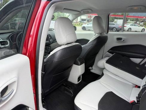 Used 2018 Jeep Compass Latitude w/ Popular Equipment Group AWD/4WD image 19
