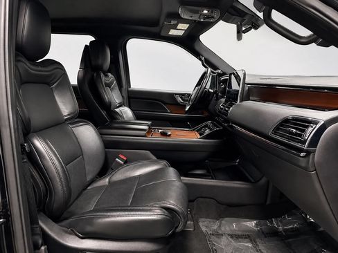 Used 2019 Lincoln Navigator L Reserve w/ Cargo Package AWD/4WD image 25