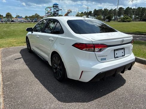 Used 2025 Toyota Corolla SE FWD image 5