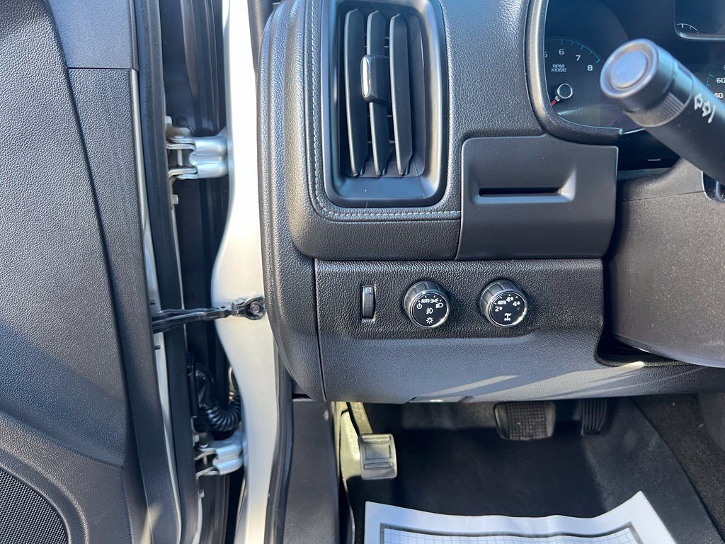 Used 2015 GMC Canyon SLT AWD/4WD image 16