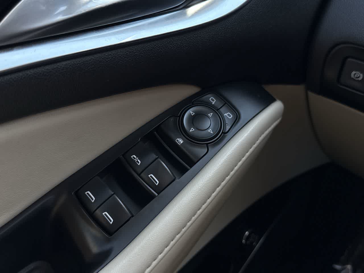Used 2021 Buick Enclave Essence AWD/4WD image 23