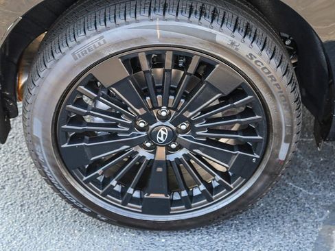 Certified 2026 Hyundai Santa Fe Calligraphy AWD/4WD image 11
