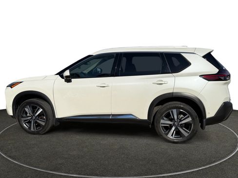 Used 2023 Nissan Rogue SL w/ SL Premium Package image 2