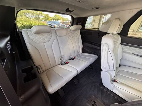 Used 2021 Hyundai Palisade Calligraphy image 18