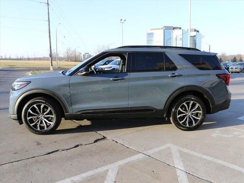 New 2026 Ford Explorer ST-Line image 3