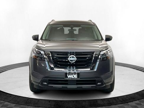 Certified 2025 Nissan Pathfinder SV image 8
