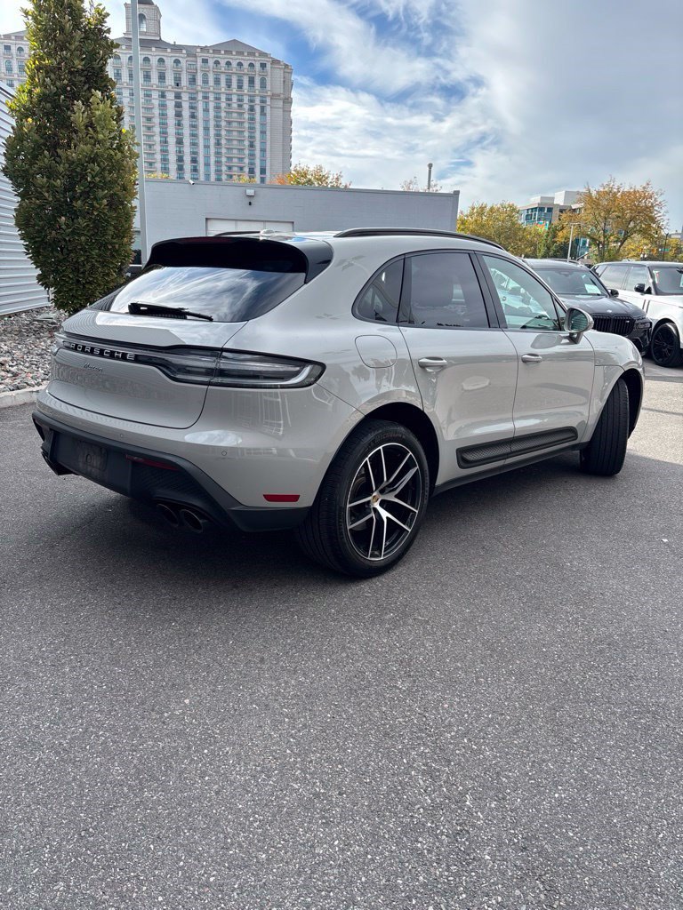 Used 2024 Porsche Macan AWD/4WD image 7