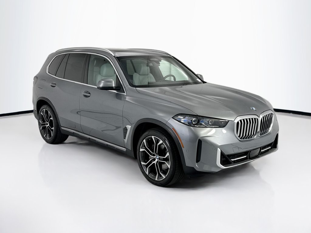 Certified 2025 BMW X5 xDrive40i AWD/4WD image 3