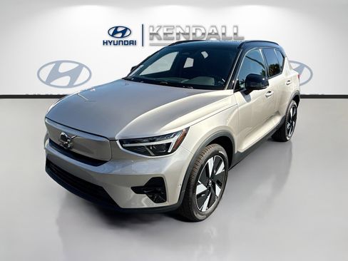 Used 2024 Volvo XC40 Recharge Plus w/ Protection Package Premier image 3