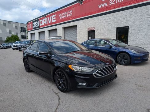 Used 2019 Ford Fusion SE w/ Equipment Group 151A FWD image 1