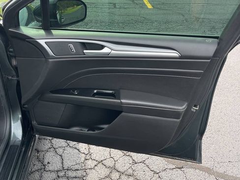 Used 2016 Ford Fusion Titanium FWD image 21