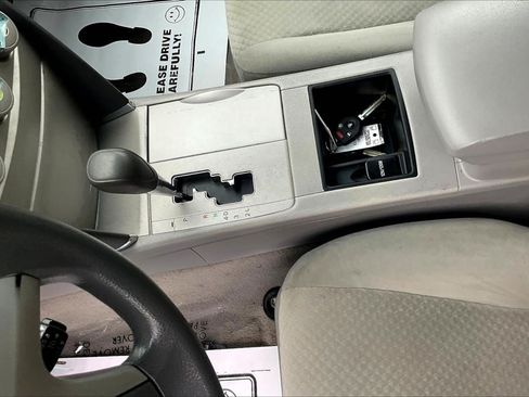 Used 2009 Toyota Camry LE FWD image 17