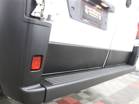 Used 2023 RAM ProMaster 2500 FWD image 7