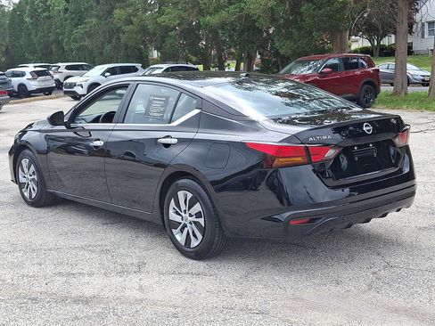 Certified 2025 Nissan Altima 2.5 S FWD image 4