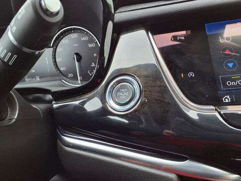 Used 2024 Cadillac XT6 Premium Luxury image 25