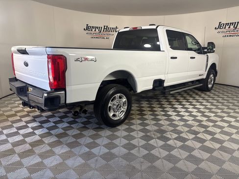 Used 2025 Ford F250 XLT image 4