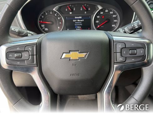 Used 2025 Chevrolet Blazer LT FWD image 33
