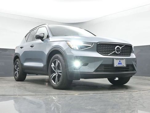 Used 2023 Volvo XC40 B5 Plus w/ Protection Package Premier AWD/4WD image 44