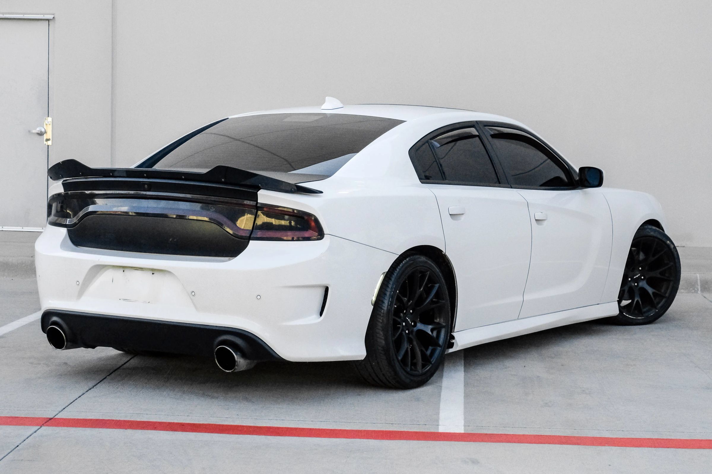 Used 2019 Dodge Charger Scat Pack w/ Navigation & Travel Group RWD image 3