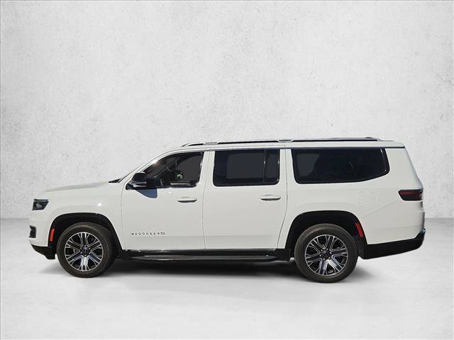 Used 2025 Jeep Wagoneer L 4WD w/ HD Trailer Tow Package image 10