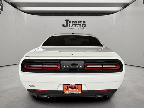 Used 2018 Dodge Challenger SXT RWD image 3