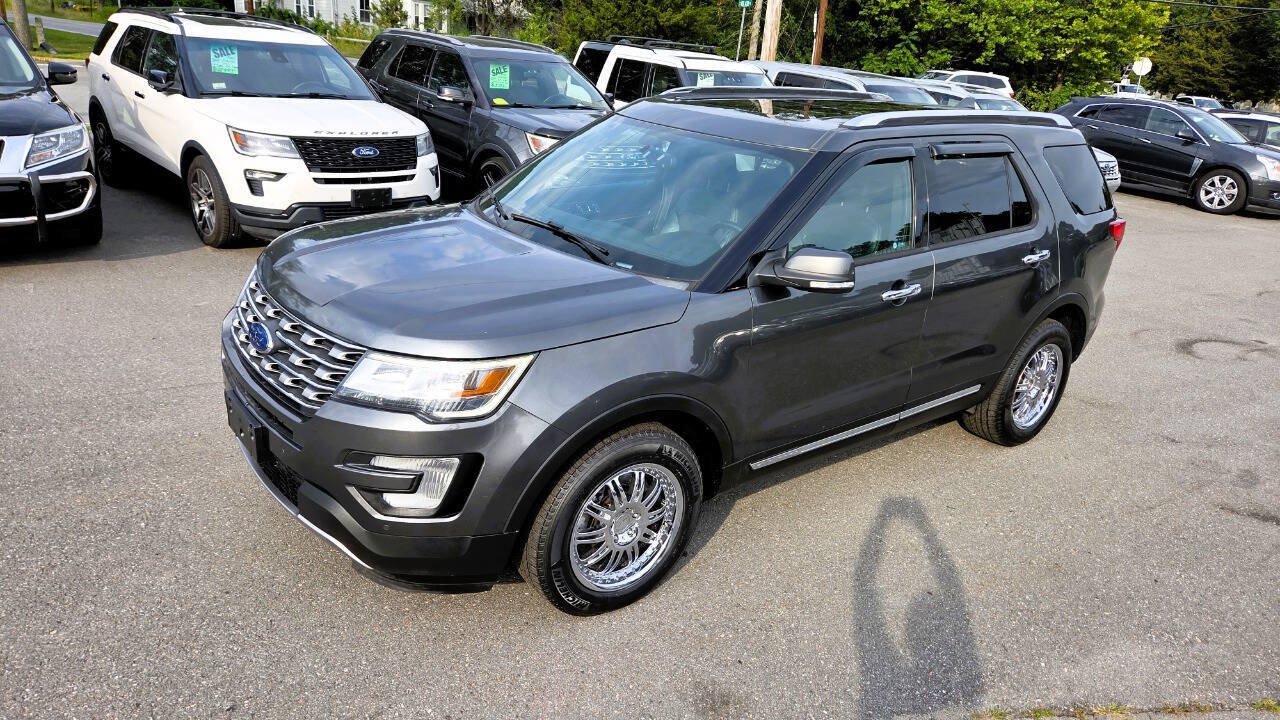 Used 2017 Ford Explorer Limited AWD/4WD image 2