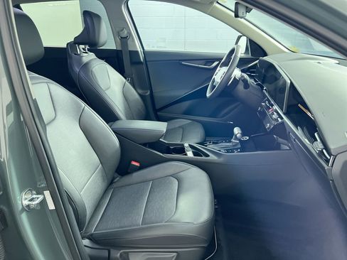 New 2025 Kia Niro Wave image 32