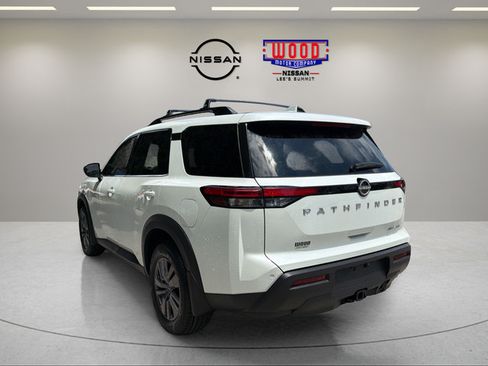 Used 2023 Nissan Pathfinder SV w/ SV Premium Package AWD/4WD image 7