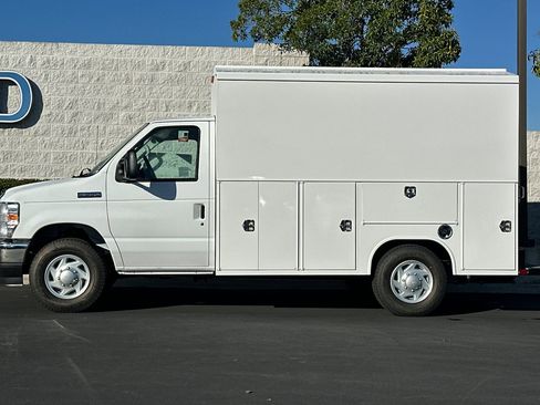 New 2026 Ford E-350 and Econoline 350 Super Duty w/ Power Equipment Group image 7