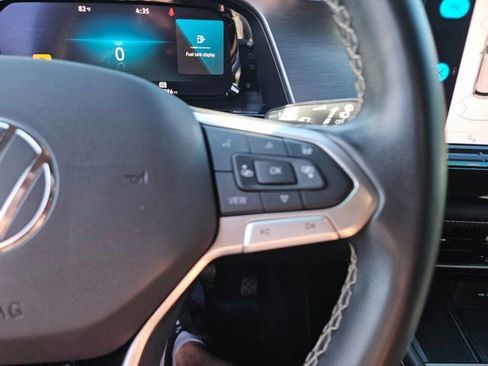 Used 2024 Volkswagen Atlas Cross Sport SE image 21