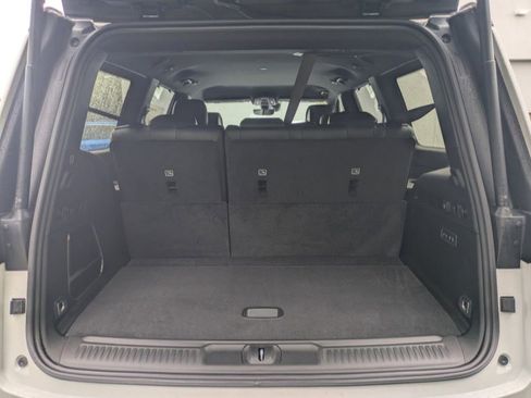 New 2026 Jeep Grand Wagoneer Limited AWD/4WD image 13