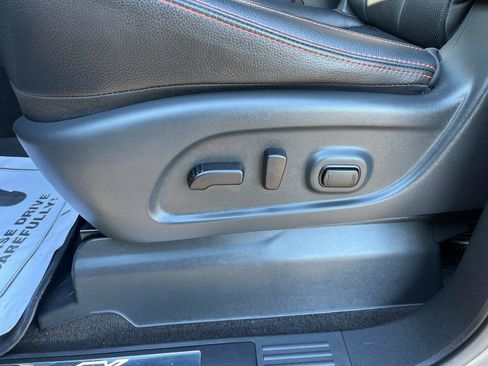 Used 2024 Nissan Titan PRO-4X w/ Pro-4x Convenience Package image 20