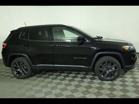 New 2026 Jeep Compass Limited w/ Sun, Sound & Navigation Group image 14
