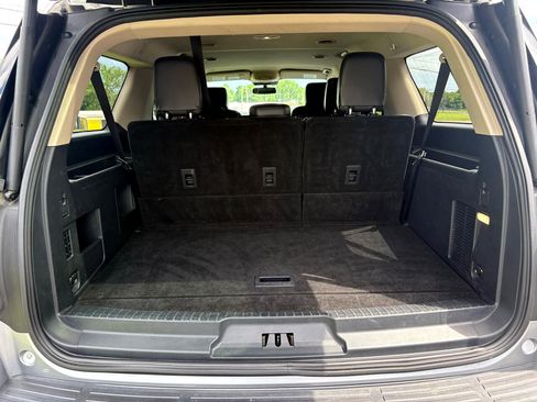 Used 2023 Ford Expedition Max XLT image 4