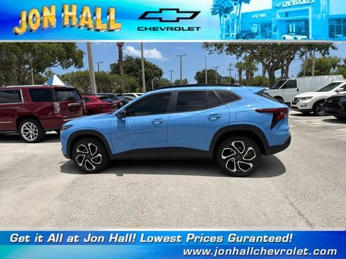 Used 2024 Chevrolet Trax RS w/ Driver Confidence Package FWD image 4