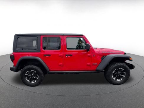 Used 2025 Jeep Wrangler Unlimited Rubicon AWD/4WD image 16