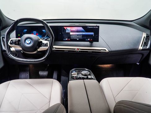 Used 2023 BMW iX xDrive50 image 5