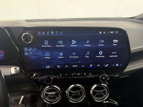 Used 2024 Chevrolet Blazer EV LT AWD/4WD image 19