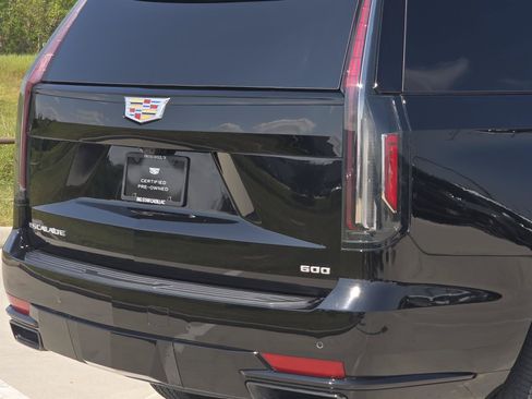 Certified 2023 Cadillac Escalade Sport RWD image 11