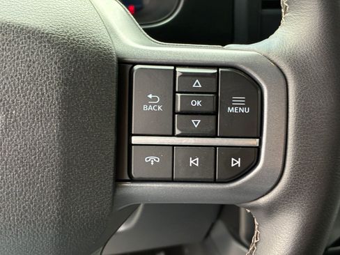 Used 2025 Ford F250 Lariat AWD/4WD image 18