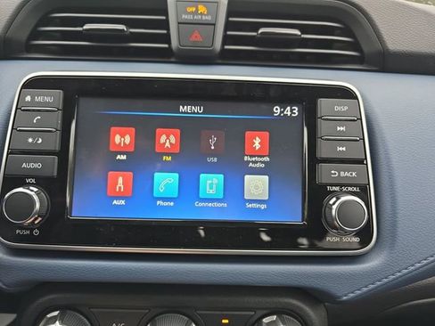 New 2025 Nissan Versa SV w/ Trunk Package FWD image 18