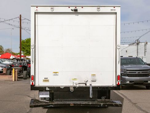 Used 2022 Ford E-450 and Econoline 450 Super Duty w/ Power Windows & Locks Group RWD image 7