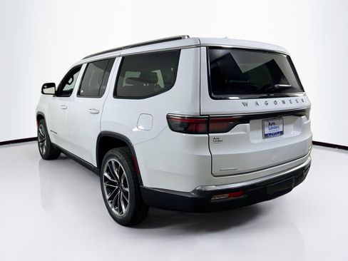Used 2022 Jeep Wagoneer Series III w/ Premium Group I image 7