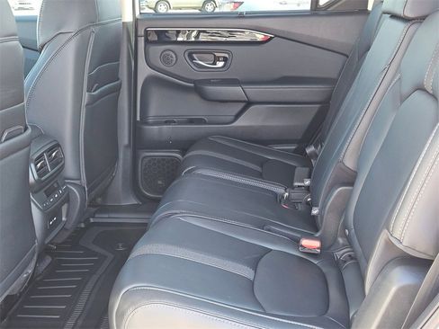 New 2025 Honda Pilot EX-L image 18