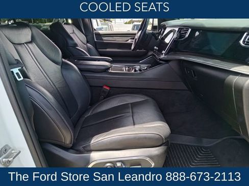 Used 2022 Jeep Wagoneer Series III w/ Premium Group I AWD/4WD image 16